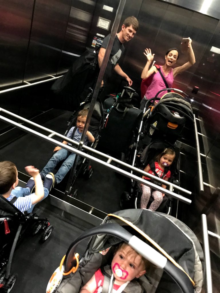 Traveling as a family, how to travel with kids, traveling with kids, tips on traveling with kids, tip for traveling with kids, best tips for traveling with kids, family travel tips